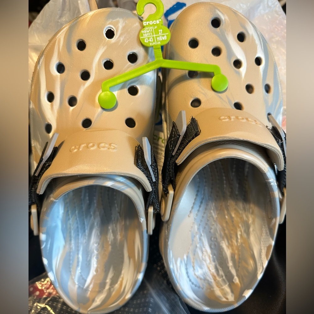 Crocs marble men 9 women  11